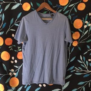 Blue English laundry lions crest vneck T-shirt